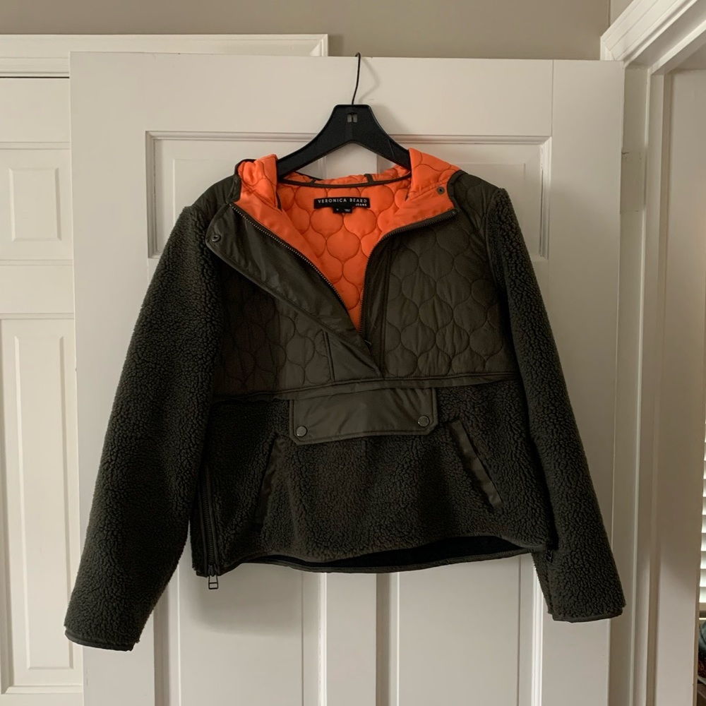 Veronica Beard quilted fleece jacket Size S- NWOT Never Worn